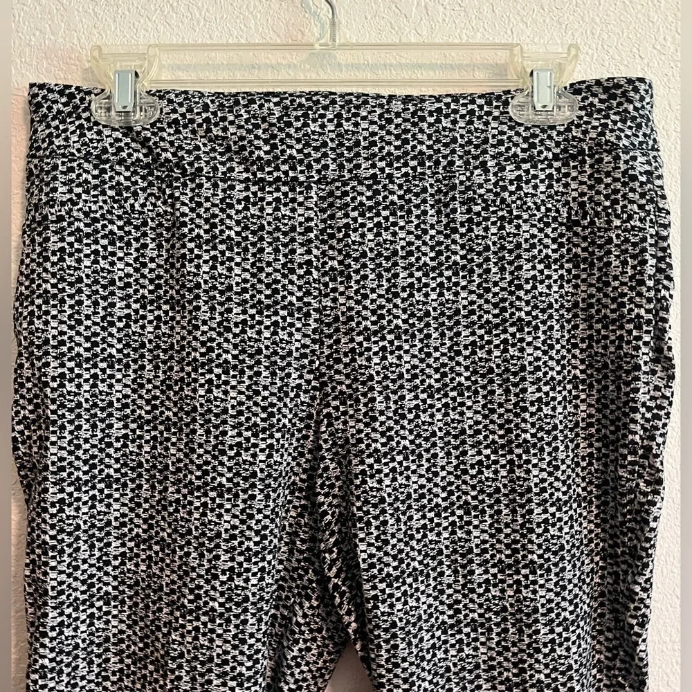 Black and White Hillary Radley Pants Size Medium
